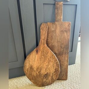 Hand Carved Wooden Rectangular & Round Charcuterie boards 2x-MAKES A GREAT GIFT